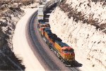 Eastbound intermodal near the end of the climb